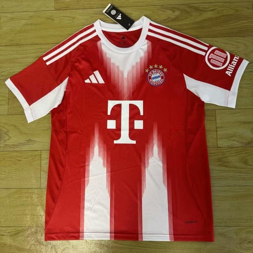 تيشيرت بارين ميونخ اساسي 25/26 - نسخة جمهور