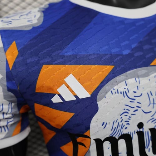 تيشيرت ريال مدريد نسخة خاصة 25/26 - نسخة لاعبين