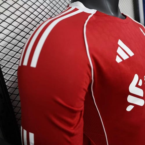 تيشيرت ليفربول اساسي 25/26 - نسخة لاعبين