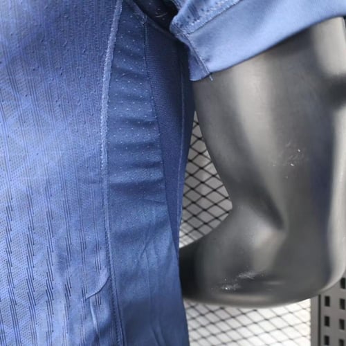 تيشيرت باريس اساسي 25/26 - نسخة لاعبين