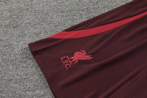 طقم تدريبات ليفربول 23/24