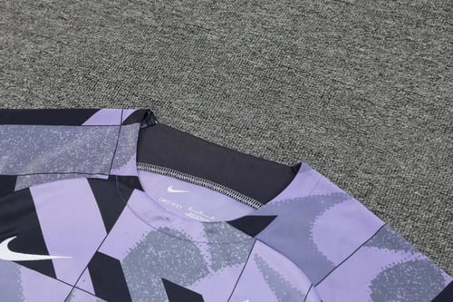 طقم تدريبات ليفربول 23/24