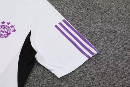 طقم تدريبات بايرميونخ 23/24