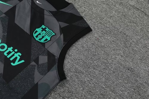 (طقم تدريبات برشلونة 23/24)