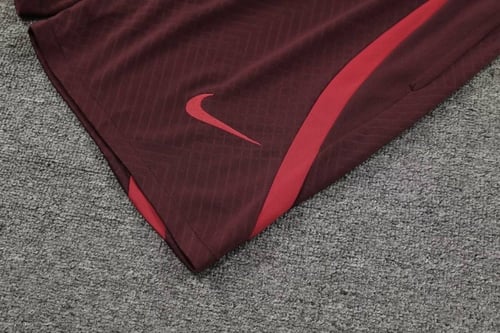 طقم تدريبات ليفربول 23/24