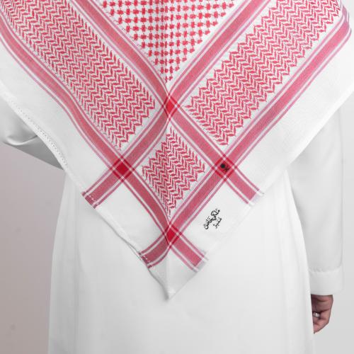 شماغ احمر فاتح كلاسيكي ملكي مميز اصدار 2026 B10