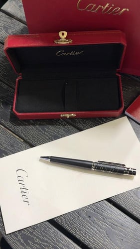 قلم بتصميم فاخر مع الملحقات رقم 09