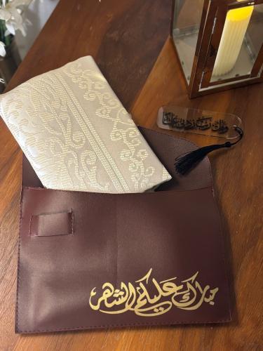 هديه رمضانيه جلد أنيقة برغندي