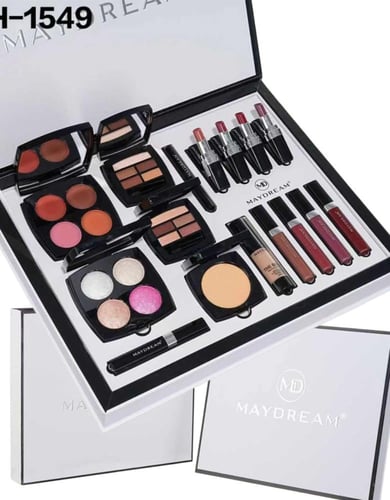 طقم MAYDREAM الجذاب .. فخامة تليق بتفاصيلك