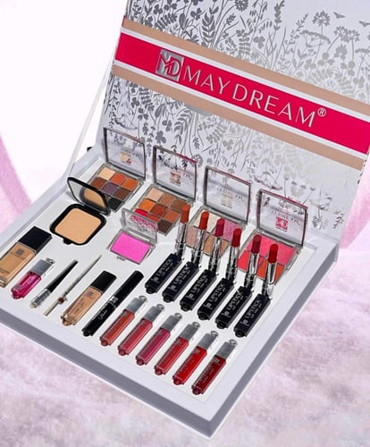 طقم MAYDREAM الابيض - حلم كل بنت في طقم واحد!