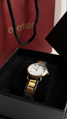 ساعة نسائية