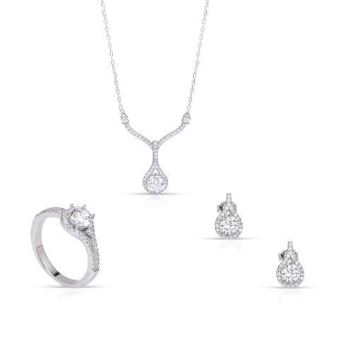 نصف طقم مزين بحجر البرلنت