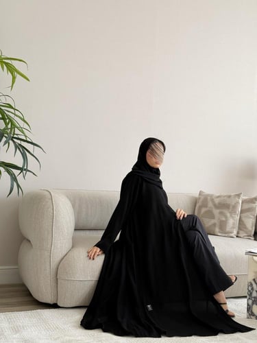 عباية نص كلوش كسرة من الجنب