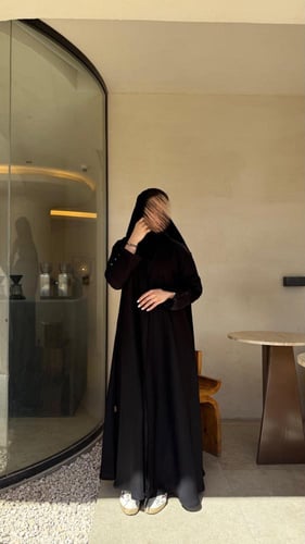 عباية نص كلوش كم ساتان