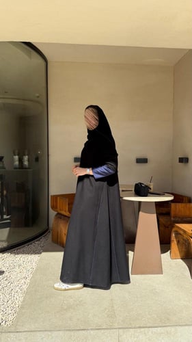 عباية نص كلوش كتان كم كحلي