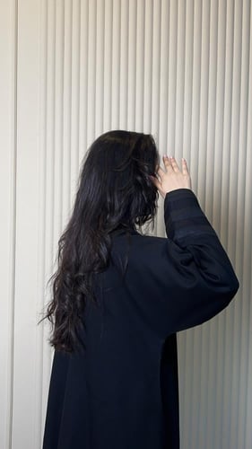 عباية نص كلوش كم حور