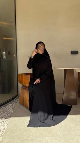 عباية نص كلوش كم ساتان