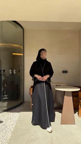 عباية نص كلوش كتان: زيتي /بيج/اسود