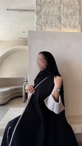 عباية نص كلوش كتان: زيتي /بيج/اسود