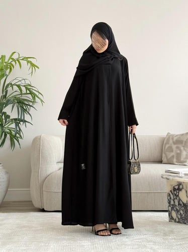 عباية نص كلوش كسرة من الجنب