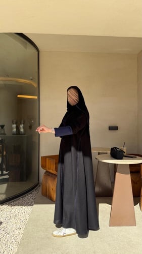 عباية نص كلوش كتان كم كحلي