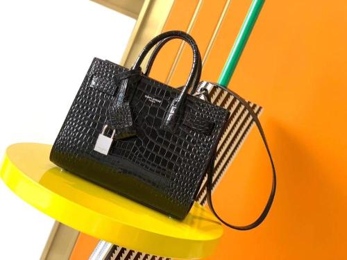 سان لوران مقاس 22cm ( مقلدة ، طبق الاصل )