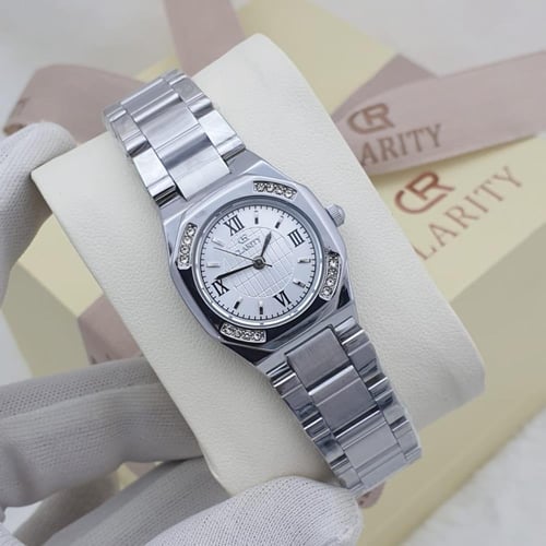 ساعة نسائية أستيل باللون الفضي