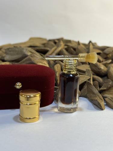 دهن عود كالاكاس معتق80سنة