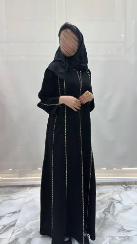 عباية نوف بقماش اندنوسي سواد فاحم وتحديد