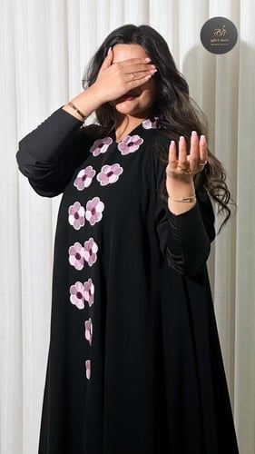 عبايه دبل كلوش بتدخيل تطريز ناعم