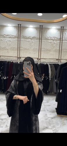 عباية اريام مخمل مبطن بالون العشوائي