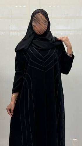 عباية غرام كلوش بقماش سراميك اسود فاحم قصة بليزر