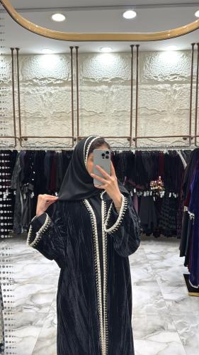 عباية فطوم كلوش مخمل مكسر الون الأسود
