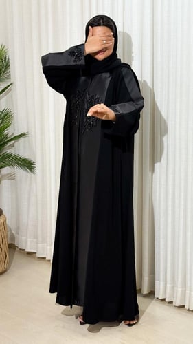 عباية جميله بقماش ملكي