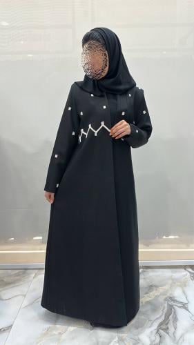 بليزر فهده كلوش بقماش كريب وتطريز ابيض دروزي