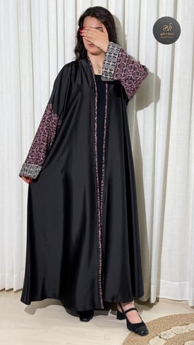 عبايه كلوش بقماش حرير تدخيلات قماش هندي