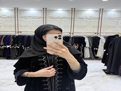 عباية شموخ دبل كلوش الون الأسود