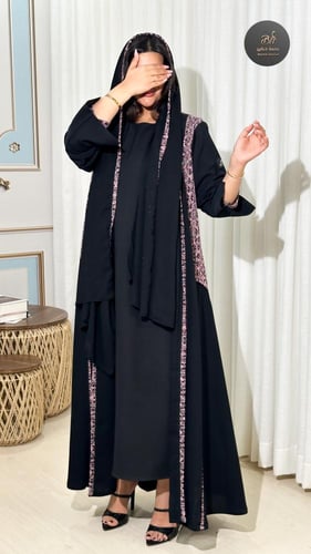 عباية بقماش كريب اندنوسي وتدخيلات قماش هندي