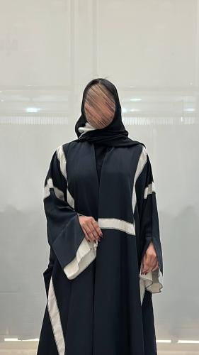 عباية اسبيشل بشت اللون الاسود