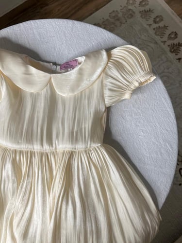 فستان اللؤلؤة -