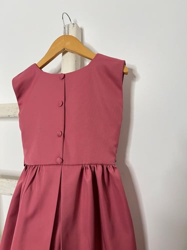 مريول للمرحلة الابتدائية منفصل .