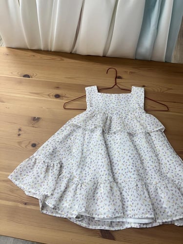 فستان شيفون صيفي مورد وردي بدون اكمام .