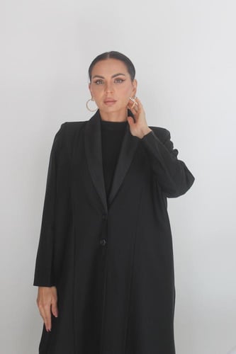 عباية بليزر أنيقه مبطنة A4 .