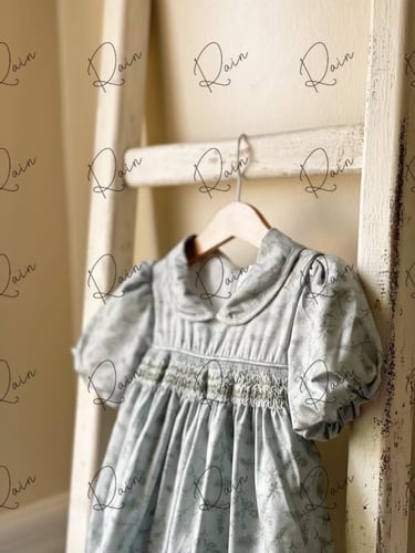 فستان كلاسك لطيف من صيف 2022