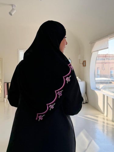 عباية أطفال من كولكشن الفرح A34 .