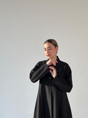 عباية سوداء أنيقة A6 .