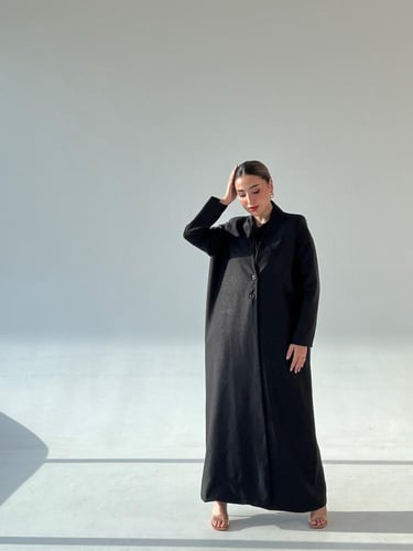 عباية بليزر ملمس حرير A1 .