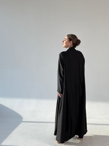 عباية حرير A5 .