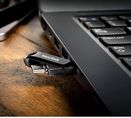 ذاكرة مدخل تايب سي، اسود