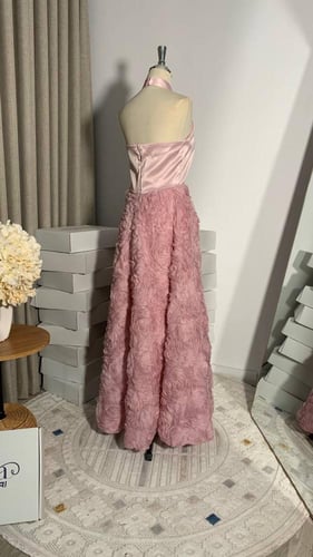 فستان سهرة ورود